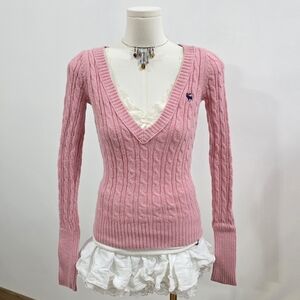 Abercrombie Vintage Strawberry Knit Pink Vneck Long Sleeve Pullover Sweater